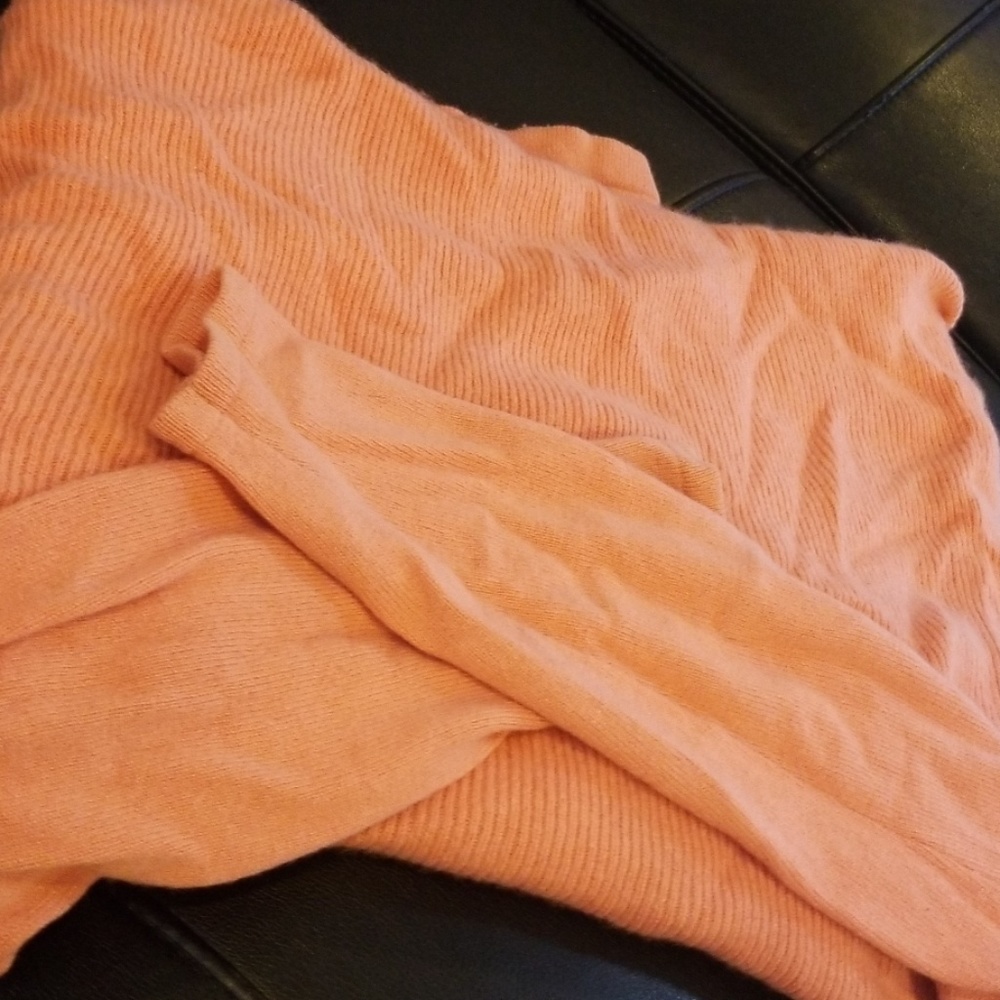 Cold shoulder 100% cashmere sweater